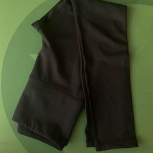 Zyia Black Flame Light n Tight Hi-Rise 7/8 24” (4)